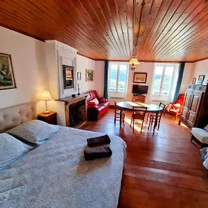 https://11-rue-basse-najac.midi-pyreneeshotels.com